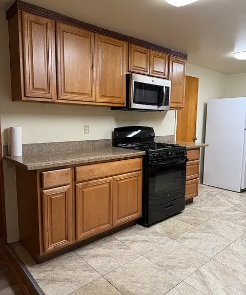 416 Dahlia St — Photo 11