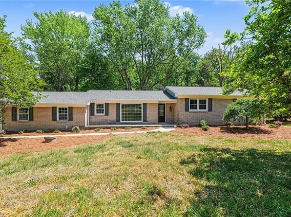 8124 Old Reidsville Rd, Reidsville, NC 27320