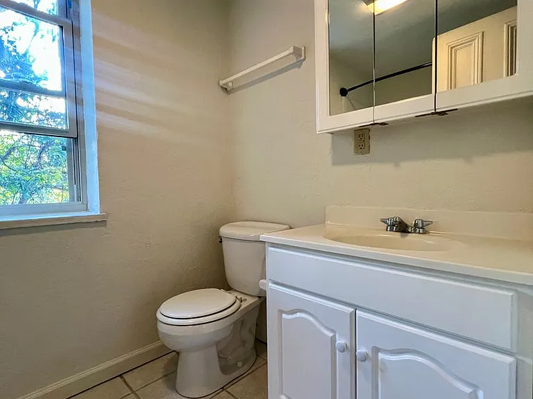 521 Isabella St — Photo 5