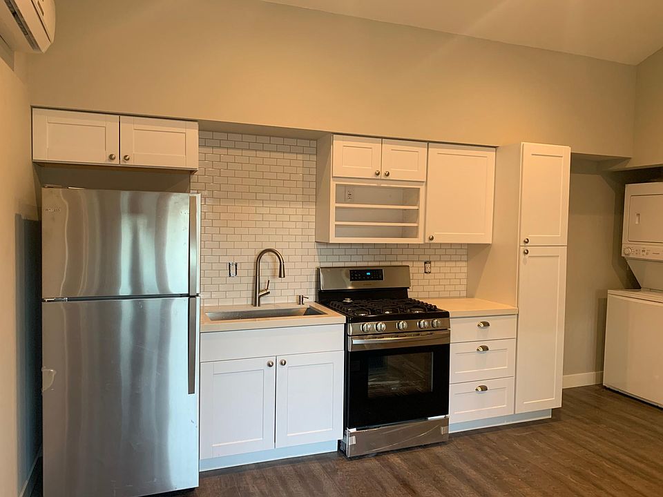 1st image of 887 Sussex Cir
