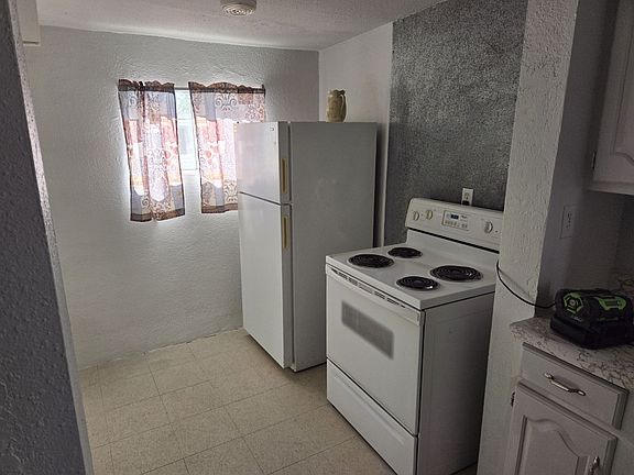 4th image of 4537 S Liberty Ave