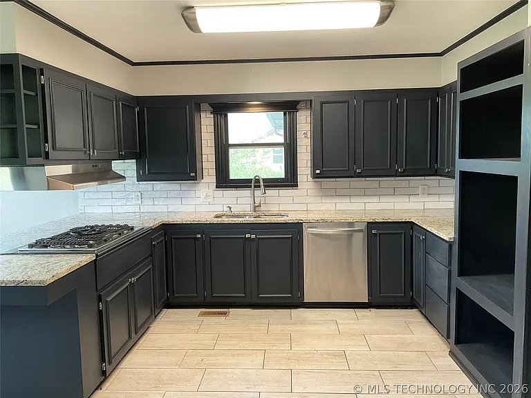 564 S 87th East Ave — Photo 7