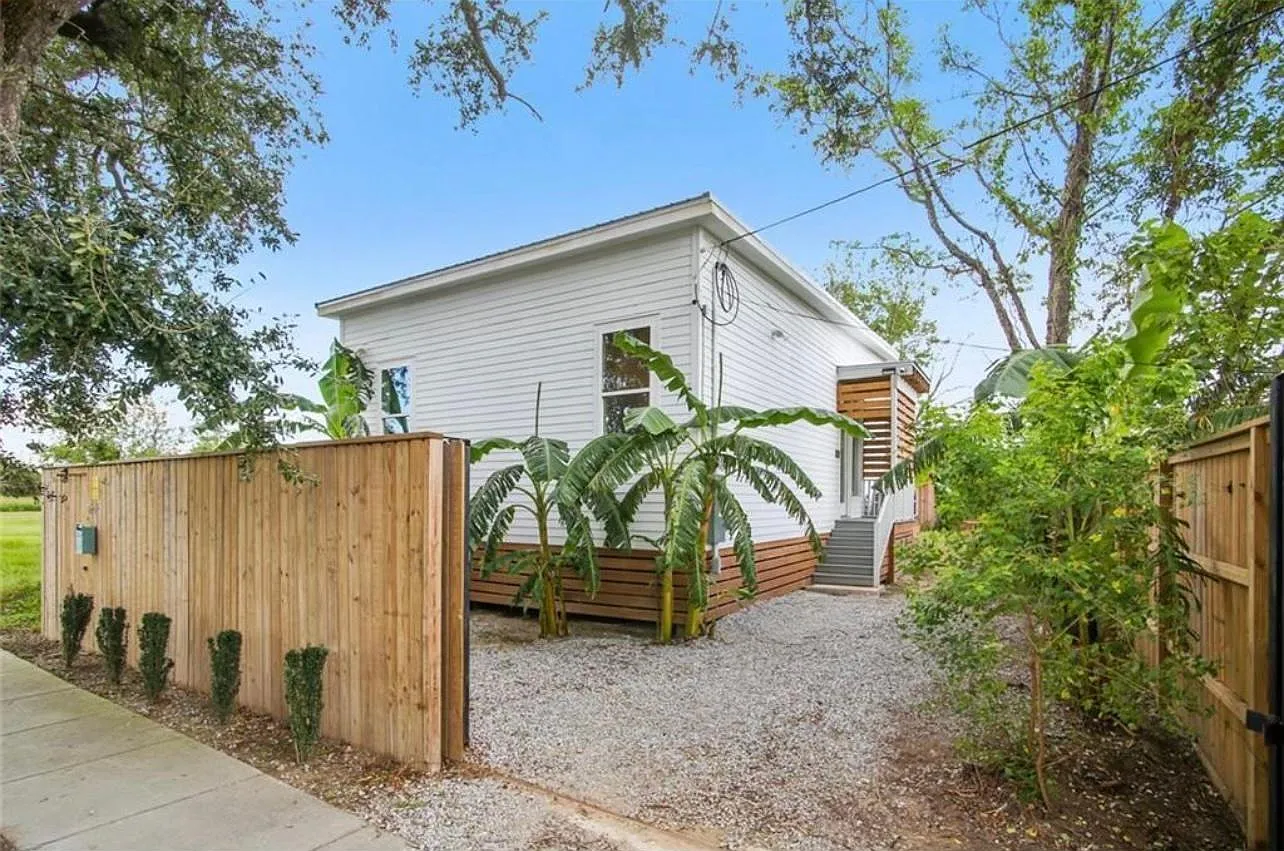 1 bed, $2,200 — Photo 2