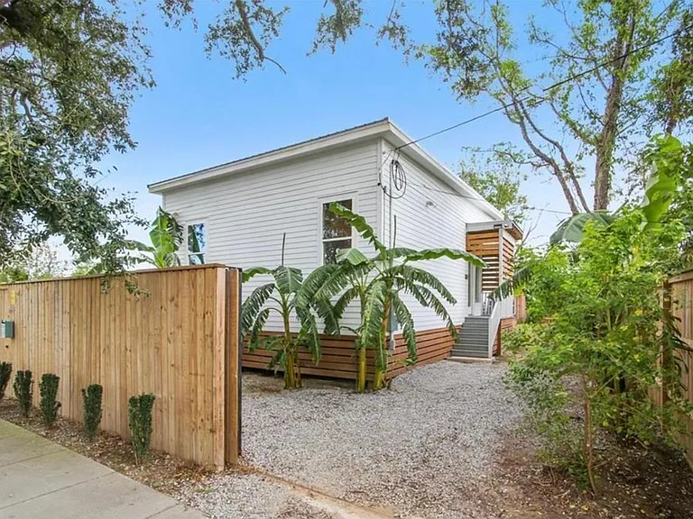 2549 Tennessee St — Photo 2