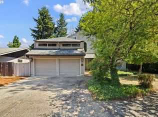 380 Lodenquai Ln, Eugene, OR 97404