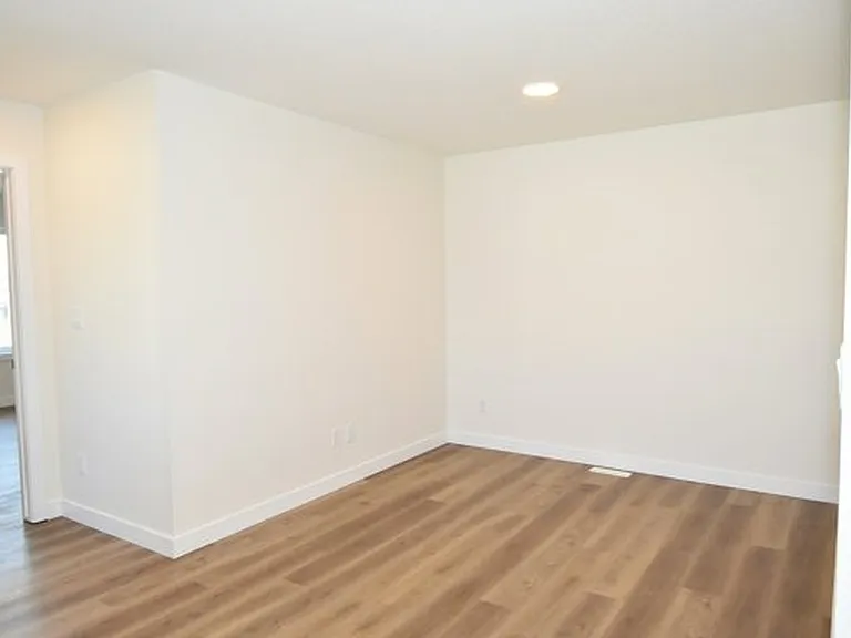 2133 5th Ave SW — Photo 29