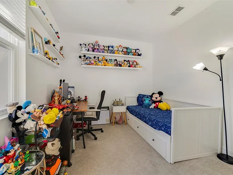 2224 Celebration Blvd — Photo 8