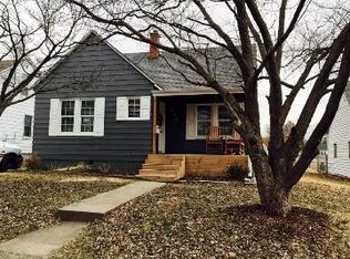712 N Laurel St, Fairfield, IL 62837