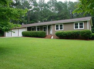 390 Vineyard Dr NW, Marietta, GA 30064