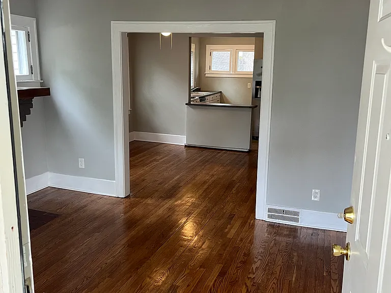 347 E Saratoga St #1 — Photo 10