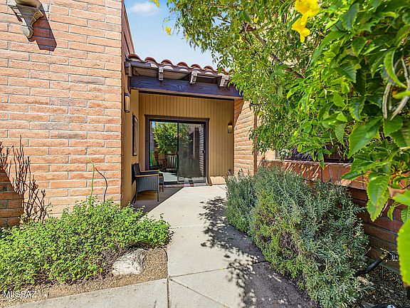 5th image of 5310 N Strada De Rubino
