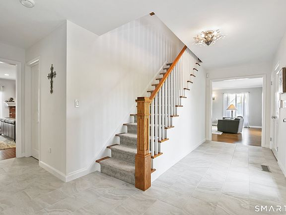 3rd image of 39 Wedgemere Road