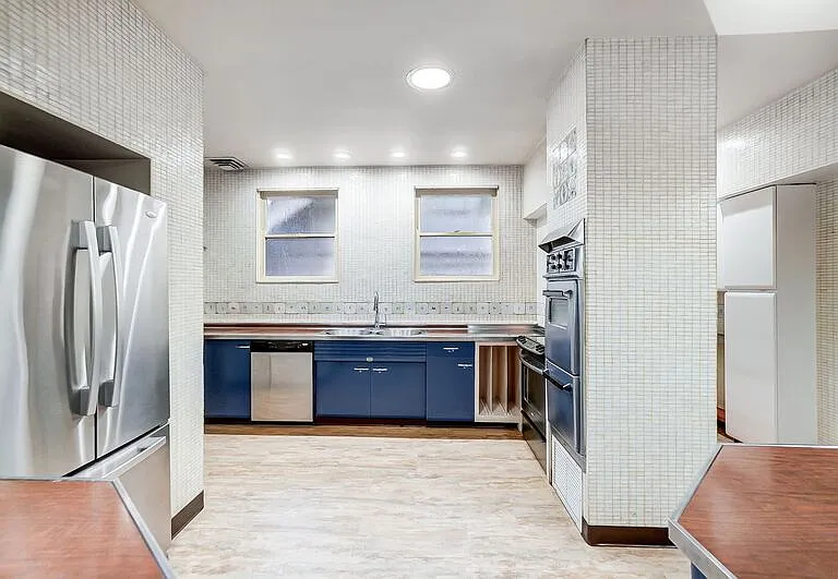 2881 Observatory Ave #2 — Photo 24
