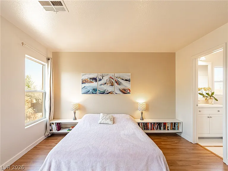 11220 Salentino Ave — Photo 19