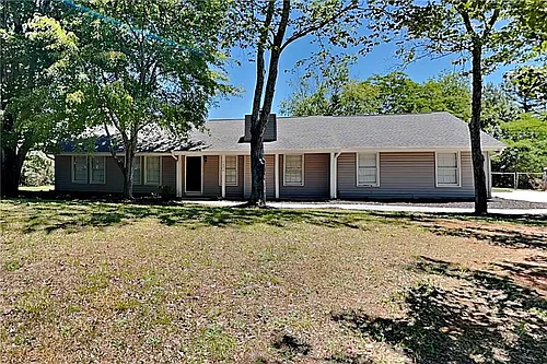 1672 Johnston Trl NW Photo 1