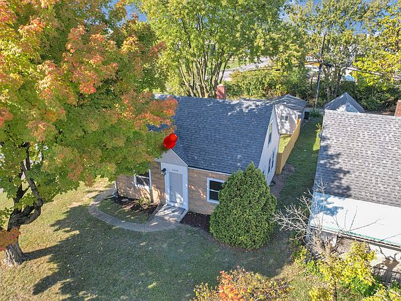 3rd image of 2036 E 5th Ave