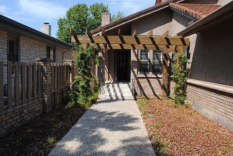 5th image of 2216 Rock Creek Dr