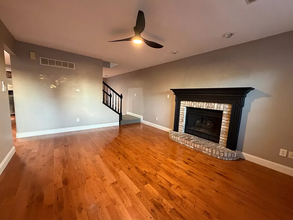 906 Natasha Cir #B