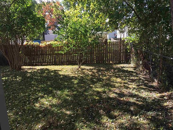 4th image of 2064 E Scottwood Ave