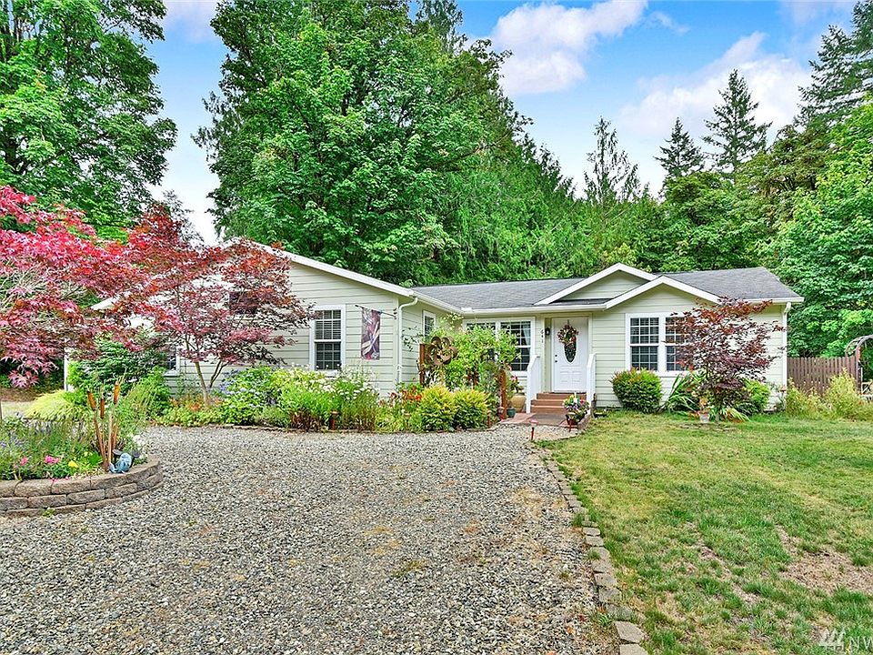 1st image of 641 E Gills Cove Dr