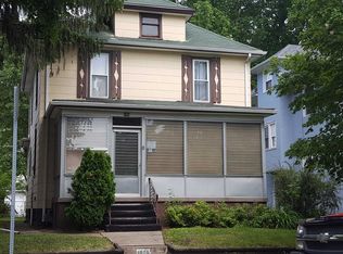 1906 15th St, Moline, IL 61265