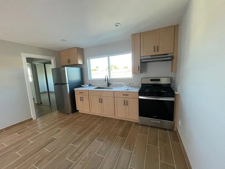 4620 Compton Ave — Photo 25