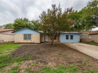 4813 Jordan Park Dr, Haltom City, TX 76117