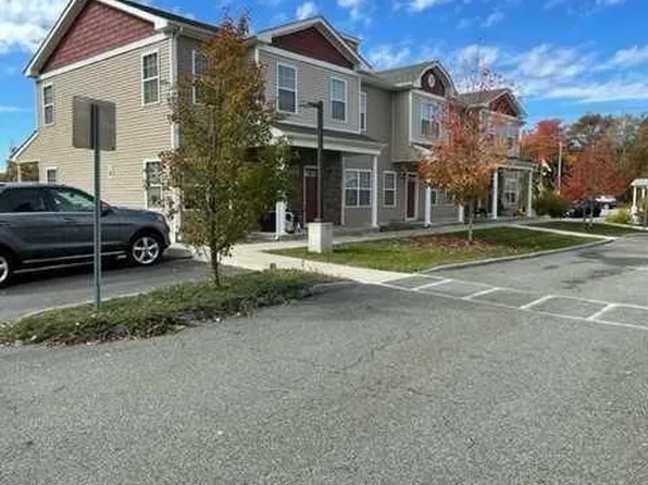 2410 Route 82 APT 6, Lagrangeville, NY 12540