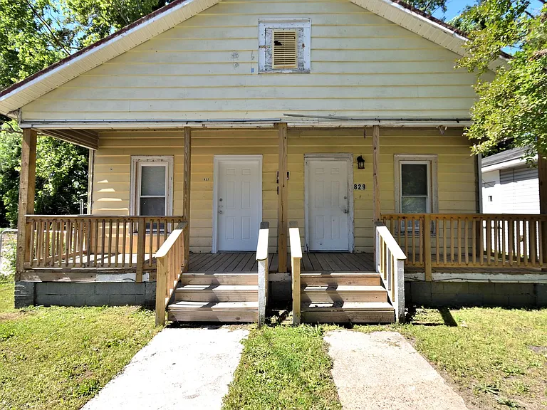 827 Gay St — Photo 1