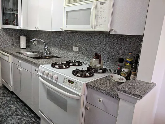 Sold by NextDoor Realty | media 33