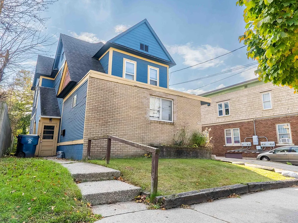 740 Cherry St SE #3