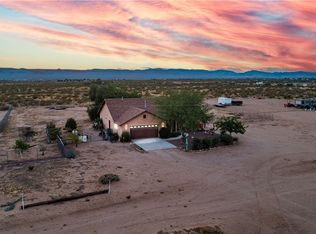 451 S Lochiel Rd, Golden Valley, AZ 86413