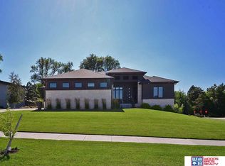 6501 Boulder Ridge Rd, Lincoln, NE 68526