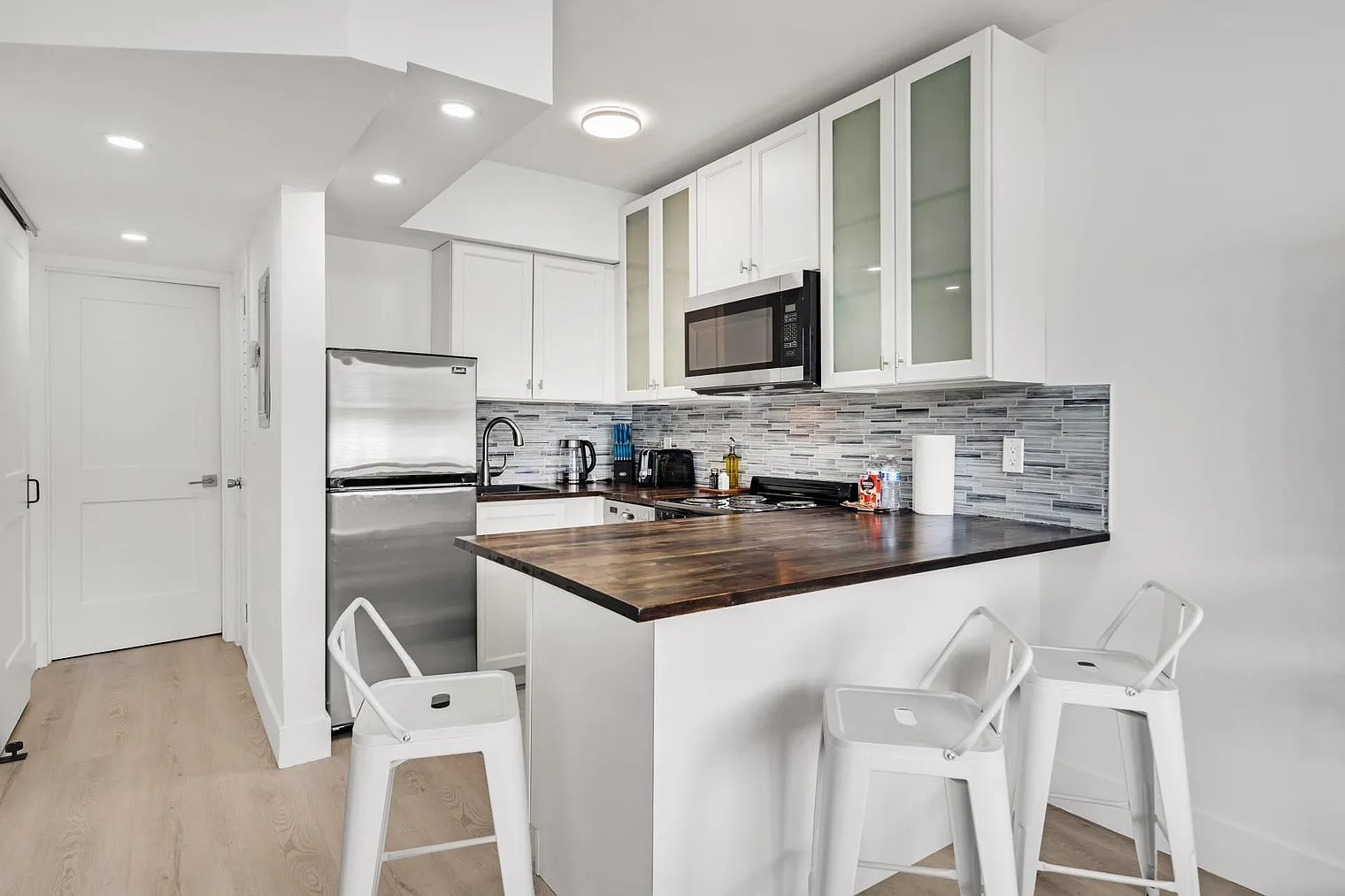 1 bed, 1.0 bath, $2,159 — Photo 4