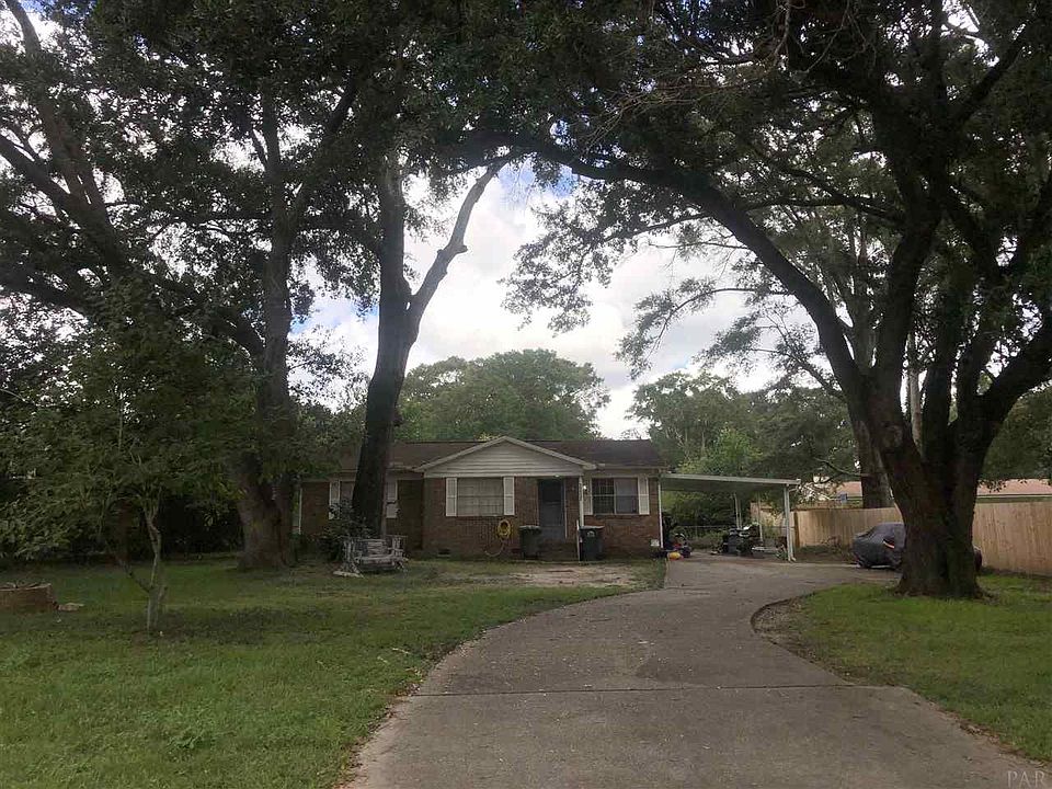 1st image of 2052 N Roberts Cir