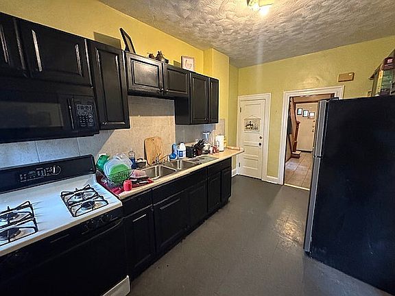 3rd image of 2843 W Garrison Ave #2