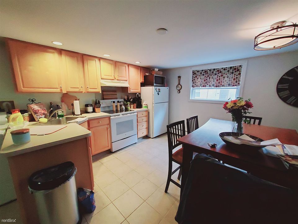1st image of 596 Fairfield Ave
