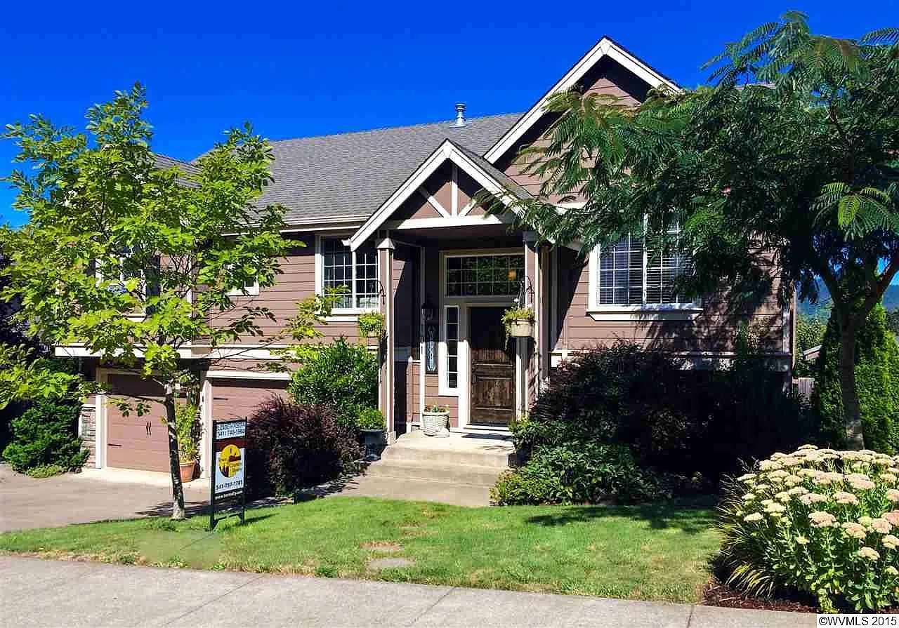 131 Neabeack Hill Dr photo 1