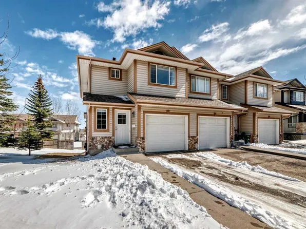126 W Citadel Point NW, Calgary, AB T3G 5L2