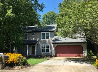 821 Blackthorne Dr, Chesapeake, VA 23322