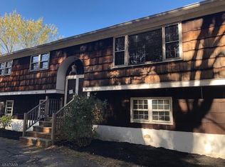 382 Drakestown Rd, Long Valley, NJ 07853
