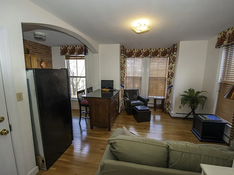 238 State St #4 — Photo 5