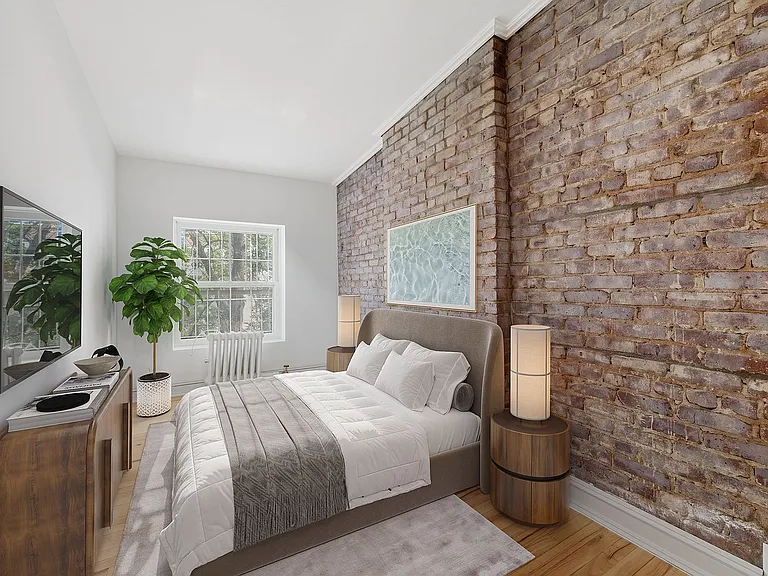 318 W 14th St #4 — Photo 12