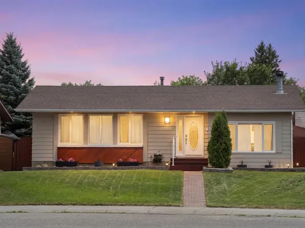 48 W Deermont Way SE, Calgary, AB T2J 5P3