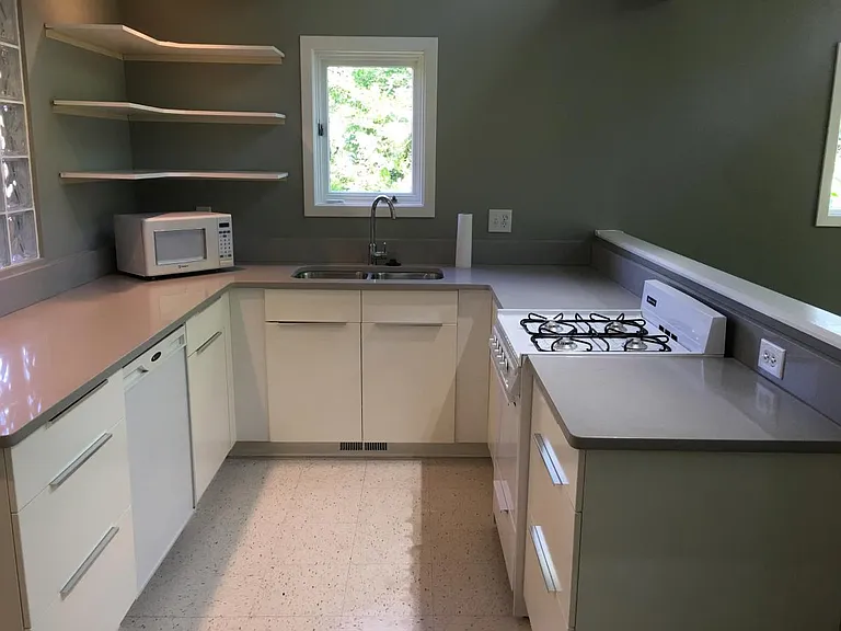599 E Morningside Dr NE #1 — Photo 18