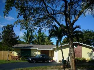 10253 SW 50th St, Cooper City, FL 33328