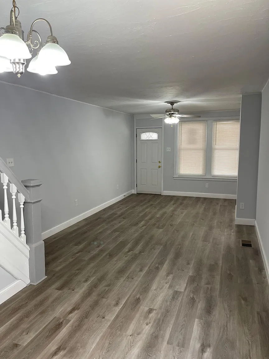 116 Green St photo 1