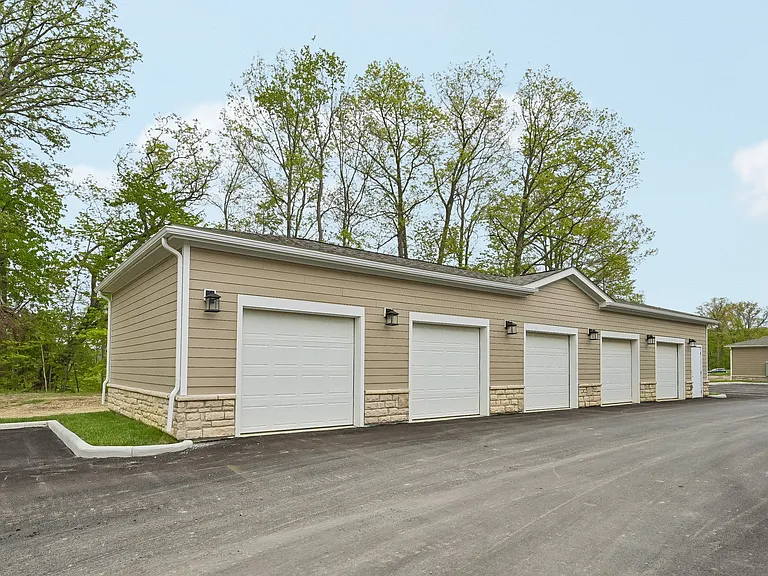 Flats at Sugar Run — Photo 13