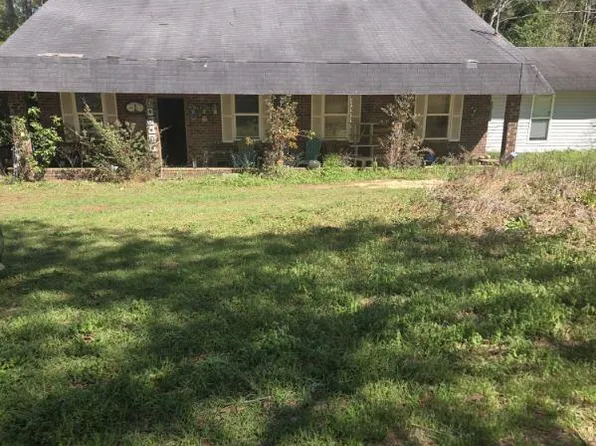 283 Simpson Hwy #28, Magee, MS 39111