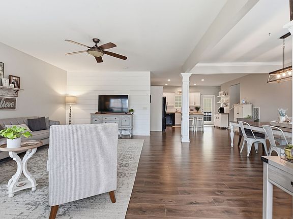 4th image of 1723 Stephenson Ln